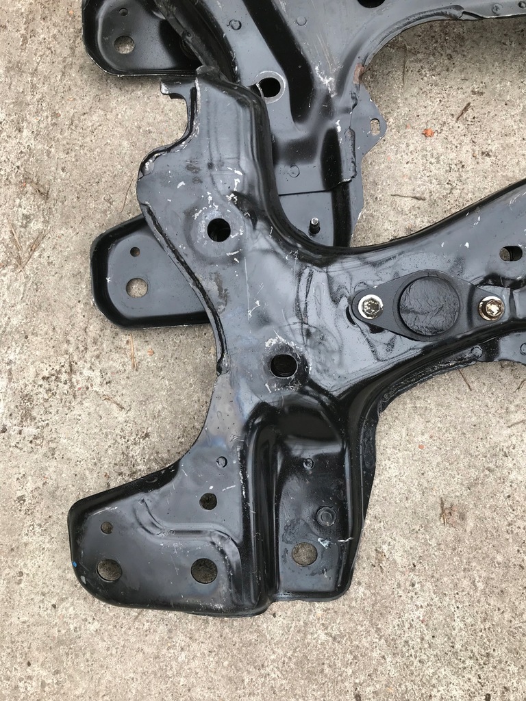 фото №8, Балка oś підрамник підрамник перед передня corolla e11 e10 w-wa