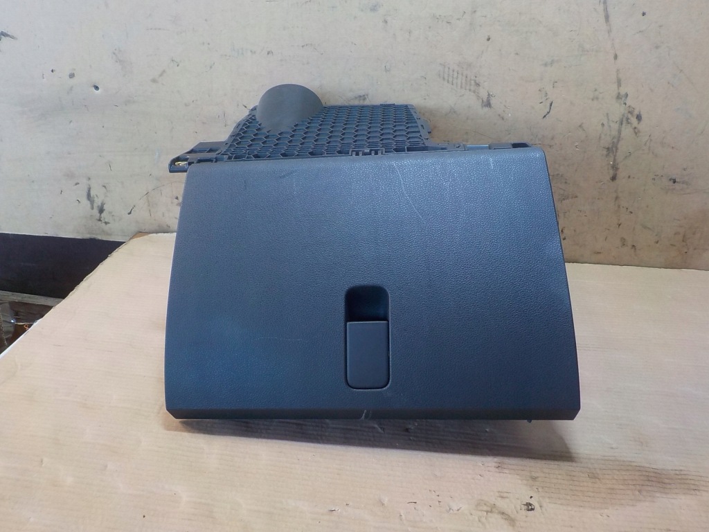 фото №1, Бардачок пасажира fabia iii 6v1857097m