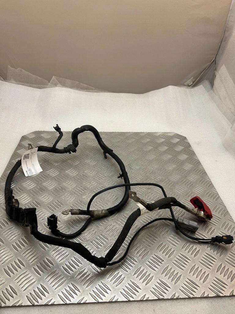 Купить Peugeot 5008 ii 2017 plus / клемма / шланг аккумулятор 9826521880