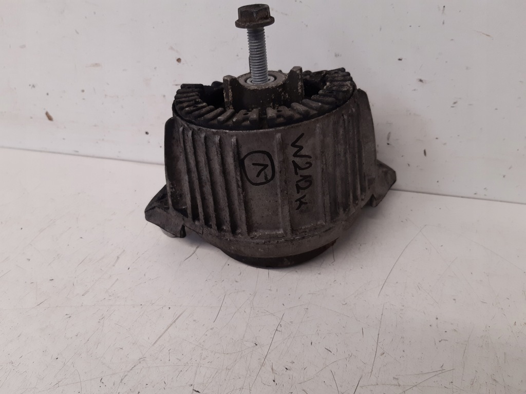 фото №1, Подушка двигателя 2122401417 mercedes w212