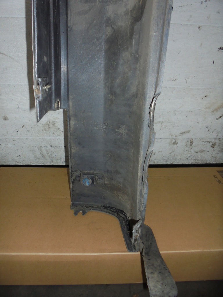 фото №7, Порог левый накладка maserati quattroporte 4.2v8 06