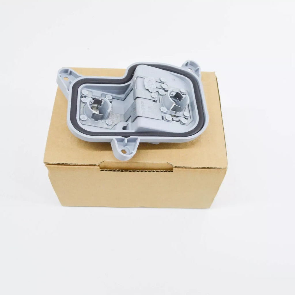 фото №12, Audi a6 c7 кронштейн лампочка заднего правого свет 4g9945222 oem