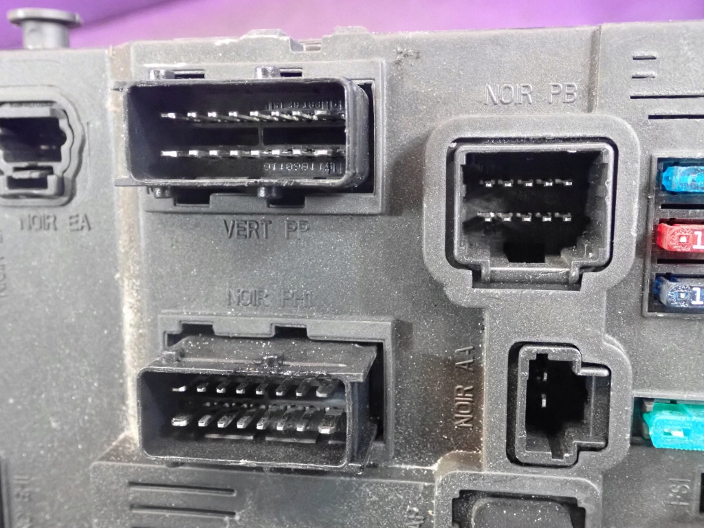 фото №6, Peugeot 206 02-09 lift 1,1 коробка предохранителей модуль bsi