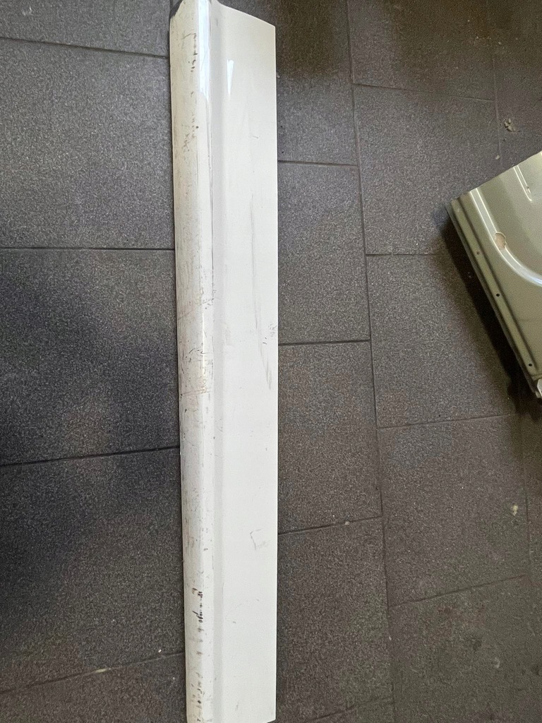 фото №1, Audi q5 80a s-line молдинг na передні праве двері