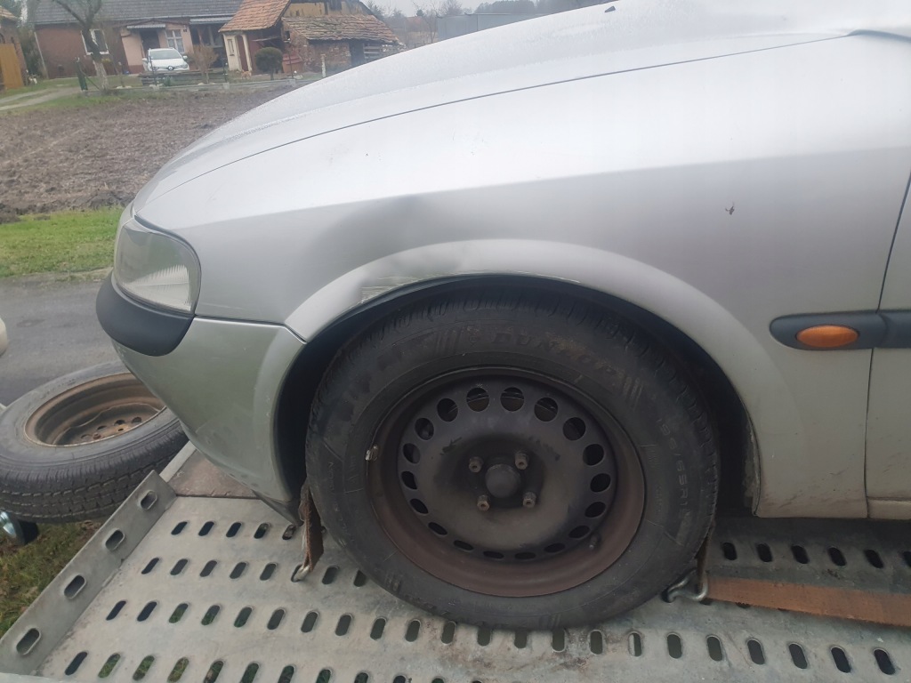 Купить Бампер задний  задний opel vectra b 1.6 benz 1.8 86-99 rok 4d chb l147 foto !!