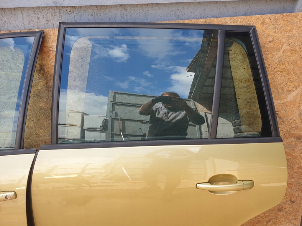 фото №3, Citroen c4 picasso i двері лівий задня