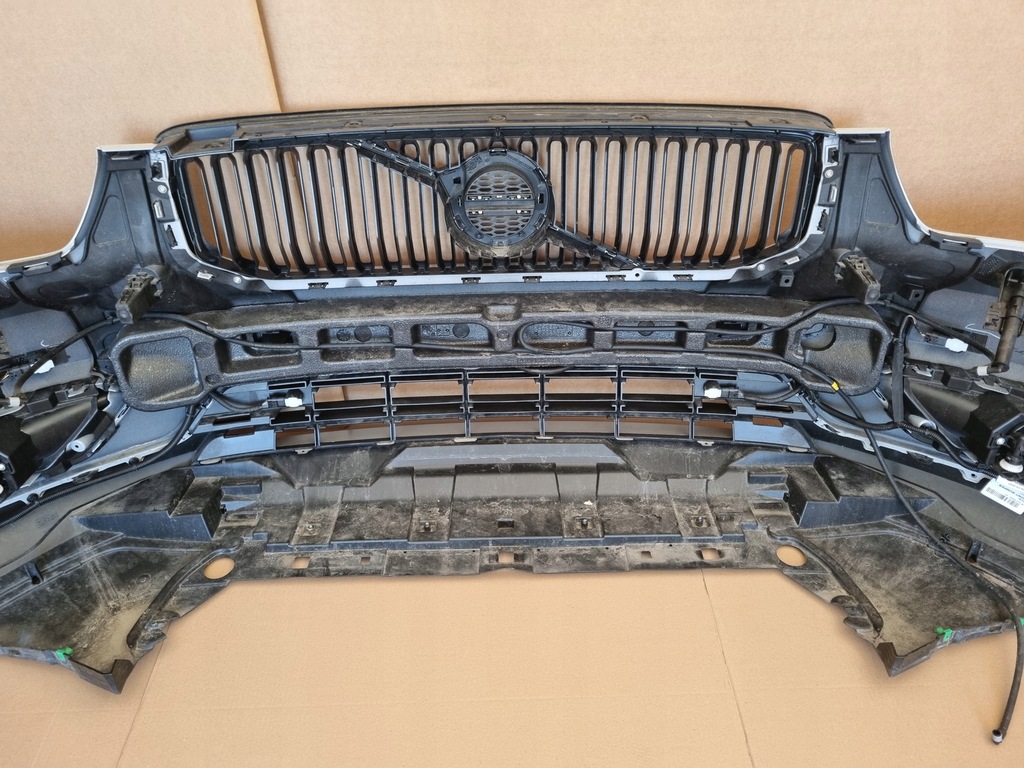фото №7, Volvo xc40 бампер передний перед 4xpdc 729