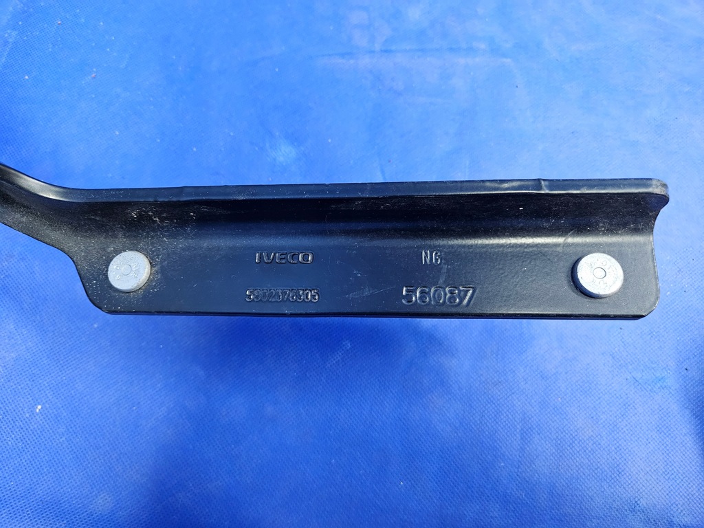 фото №8, Iveco s way кронштейн лампы правое панель фары правый перед