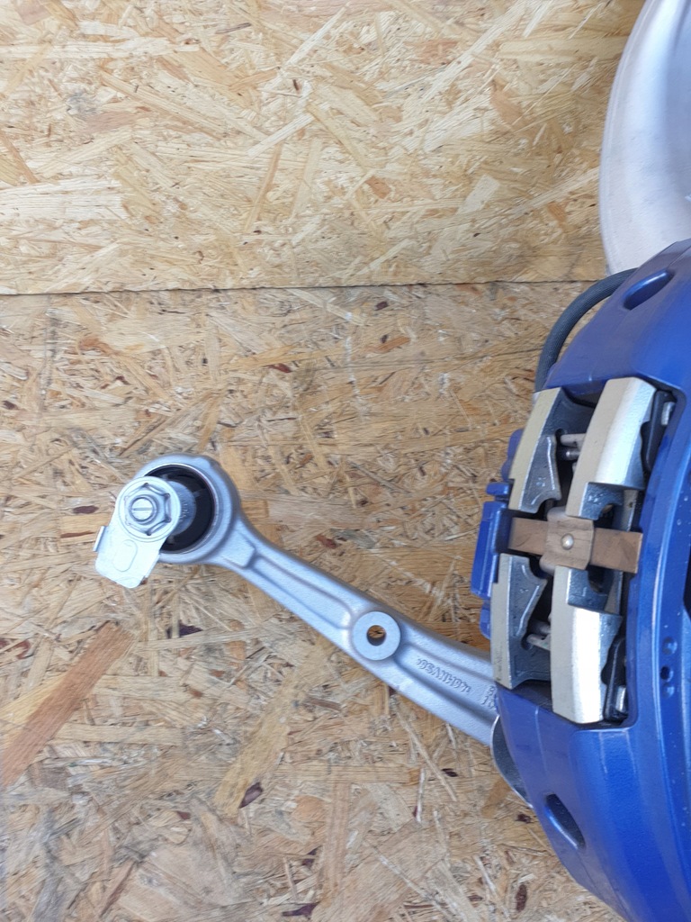 фото №7, Bmw ix i20 поворотный кулак правый перед 25r nówka