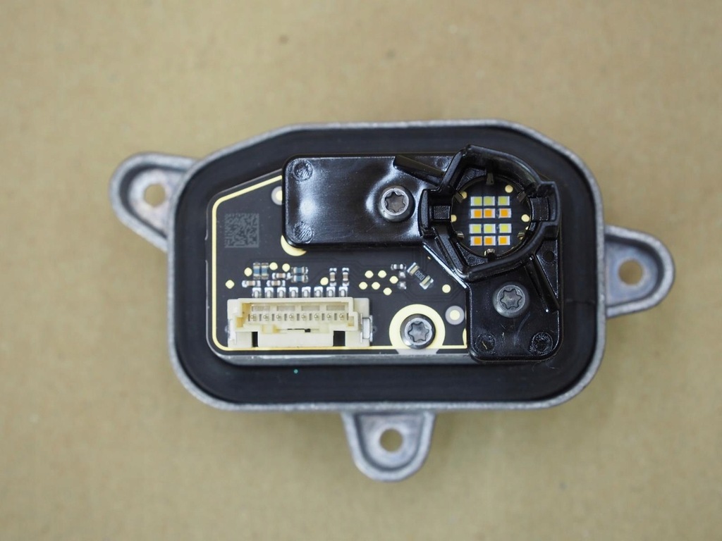 фото №1, Skoda kodiaq lift лівий поворотник модуль led