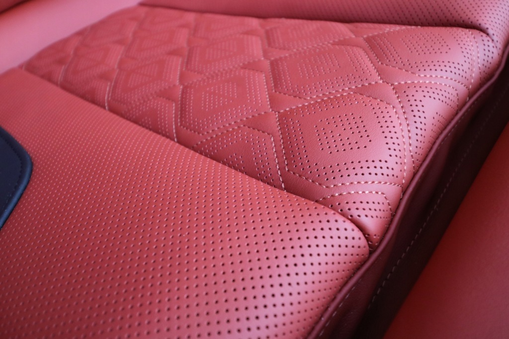 фото №10, Bmw m8 f93 g16 салон сиденья заднее сиденье обшивки вентиляция подогрев sakhir orange