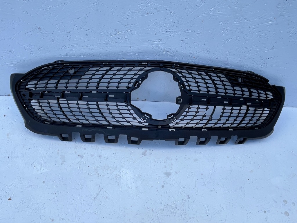 фото №1, Mercedes a-klasa w177 2018- решётка радиатора решётка радиатора a1778880200 org fv wys 24h ^