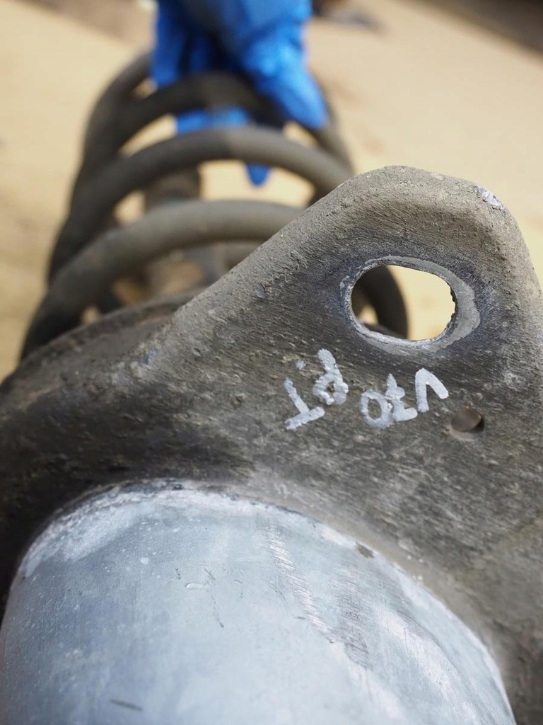 фото №12, Volvo v70 ii амортизатор пружина подушка правий задня