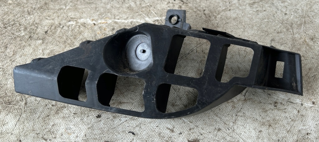 Купити Напрямна бампера правий задній seat leon iii 5f0807378