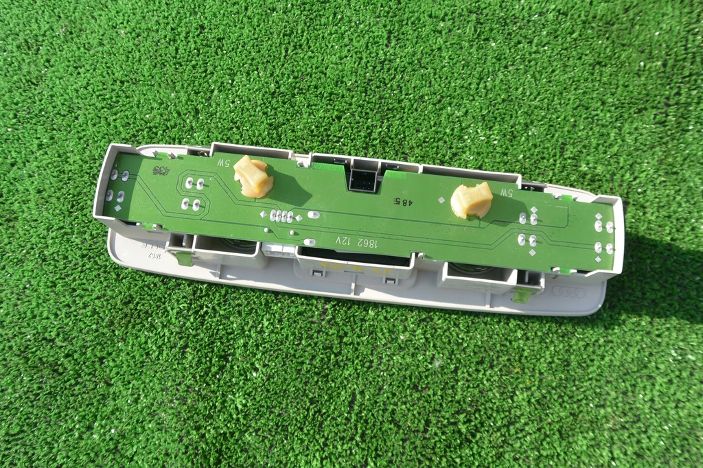 фото №6, Лампа стельовий задня панорама audi q7 4l