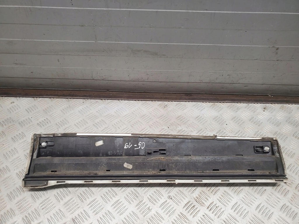 фото №6, Audi q5 sq5 2013 задня сторона ліва молдинг двері задніх