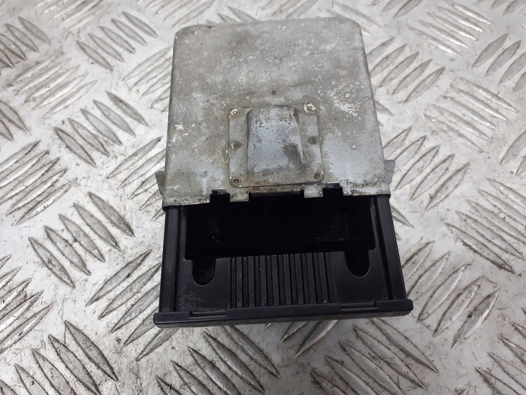 фото №1, Попільничка mazda premacy