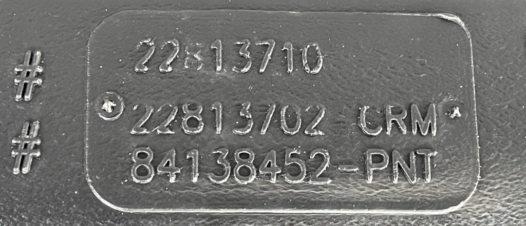 O2 cadillac escalade iv 2014 - лівий поріг молдинг підніжка хром 22813710 Ціна