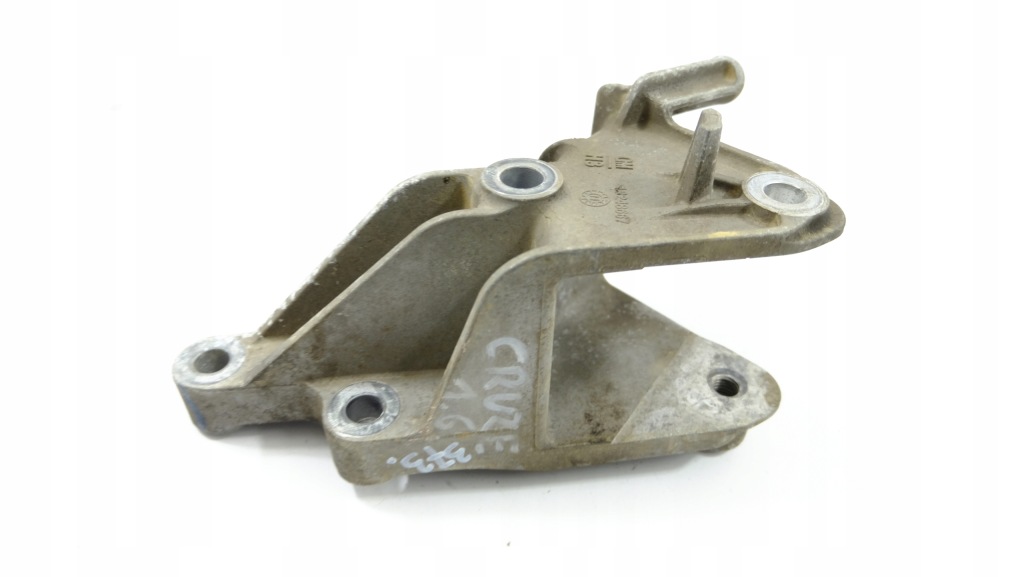 Chevrolet cruze 1.6 16v кронштейн кронштейн коробки 13248667 Недорого