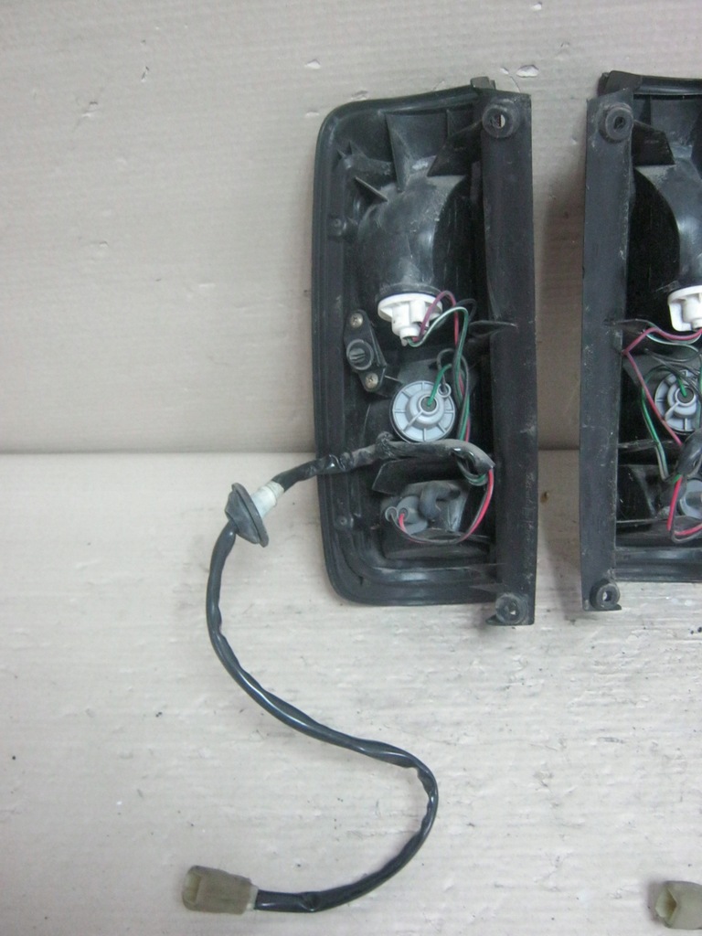 фото №6, Лампа задняя правая левая suzuki ignis 00-03