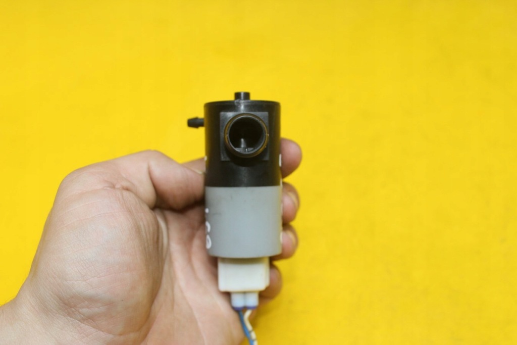 фото №4, Помпа омывателя auris i 080103a