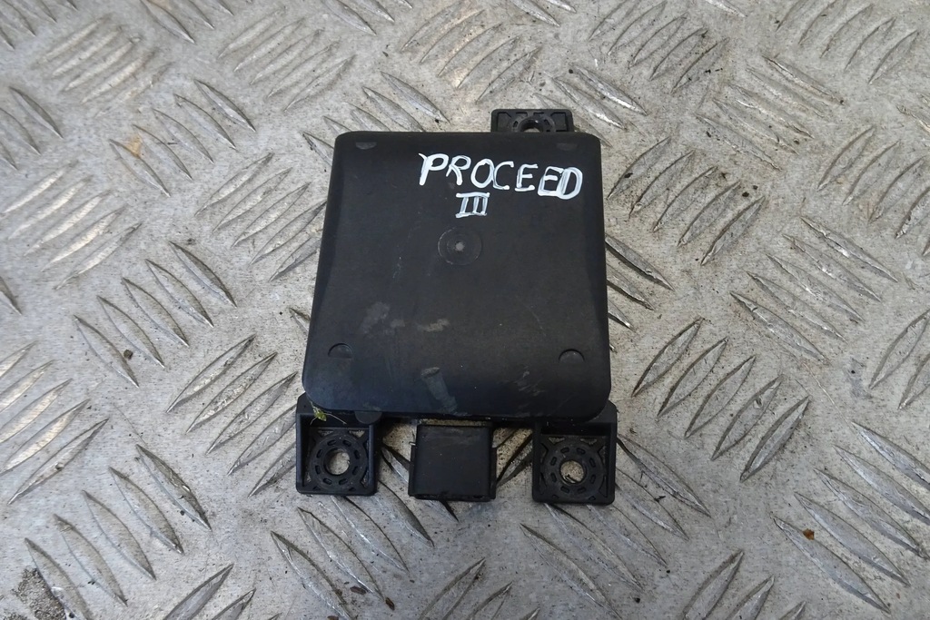 фото №1, Kia proceed iii радар датчик модуль датчик мертвого pola левый задняя 21-