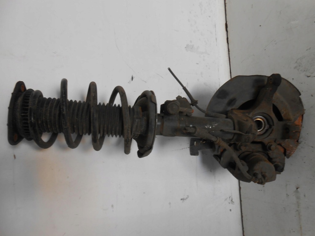 Амортизатор пружина правая  перед mazda 5 2.0 # Оригинал