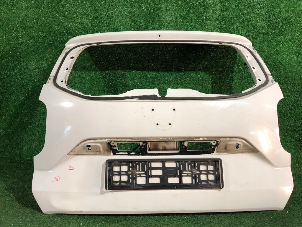 фото №1, Крышка багажника задняя задняя багажника dacia duster ii