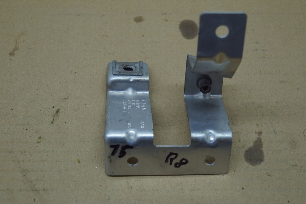 фото №1, Кронштейн кронштейн audi r8 420 420863234