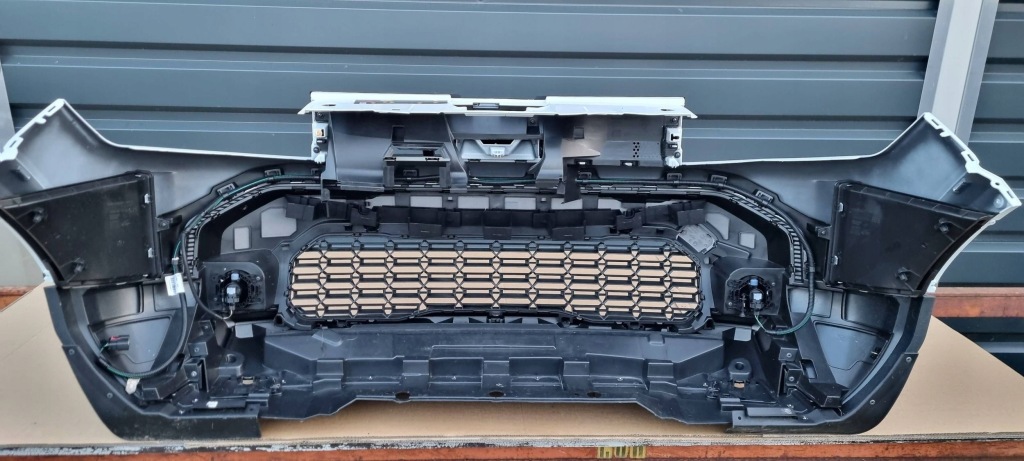 Dacia duster iii 2024- бампер перед оригинал c229 Недорого