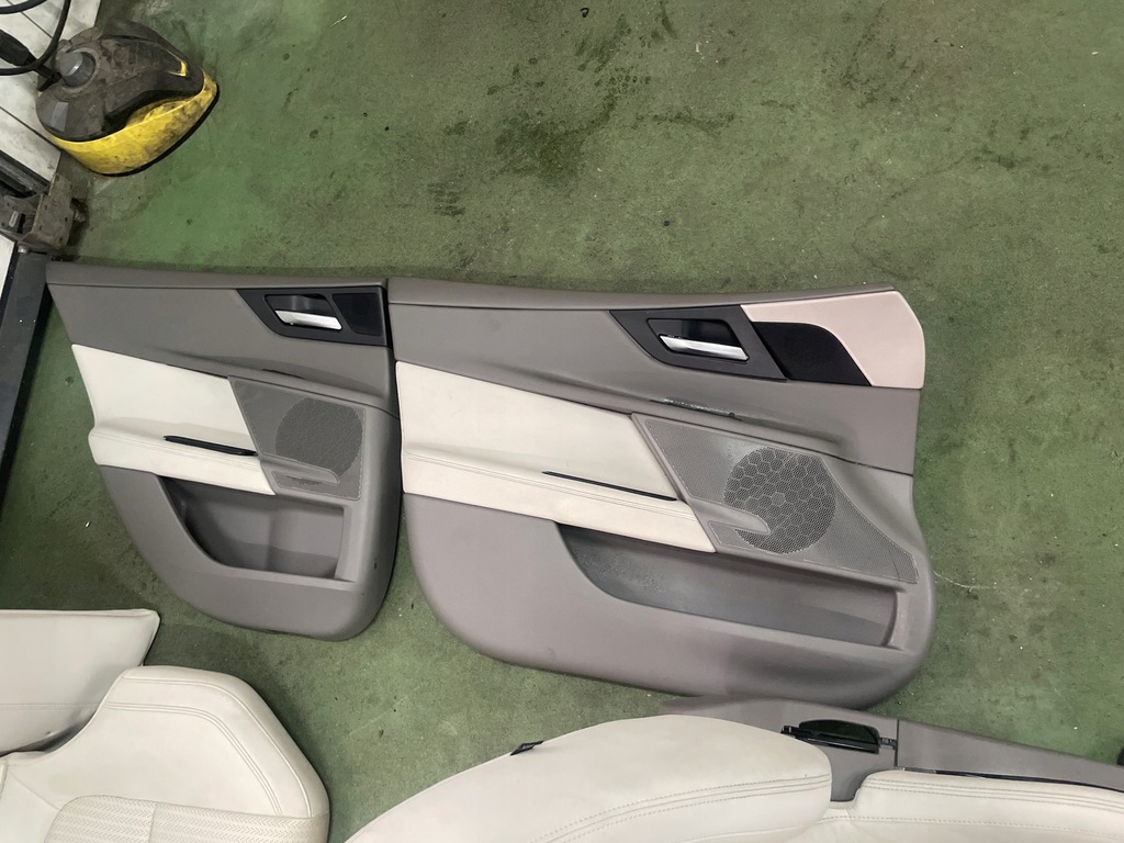 фото №4, Jaguar xe сиденья заднее сиденье обшивки europa салон светлый кожа электрика