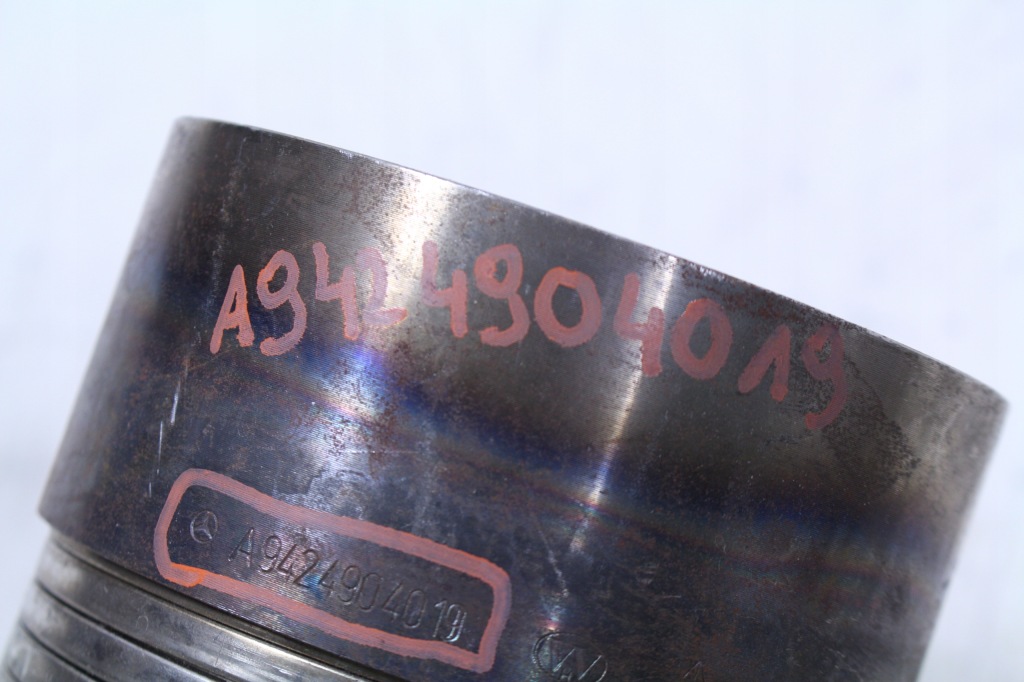 Труба вихлопна mercedes actros mp2 mp3 a9424904019 в Україні