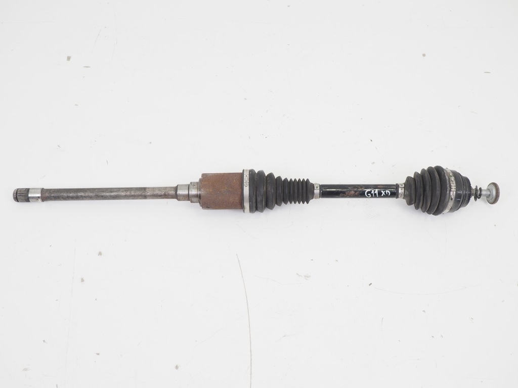 фото №1, Привідний вал права перед передня bmw g11 g12 8678394