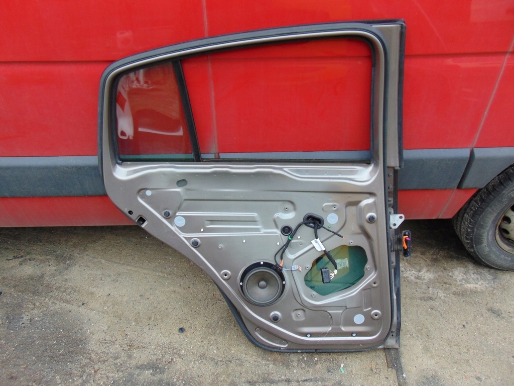 фото №11, Двері лівий задня volkswagen vw golf vi plus la8x