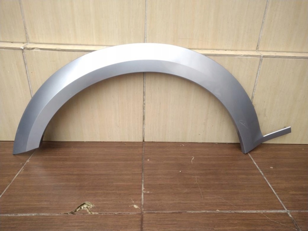 фото №1, Молдинг крыла левая перед audi a4 b9 allroad 16-