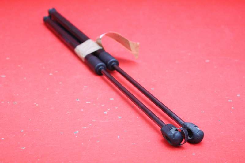 фото №5, Привід амортизатори кришки 31297080 volvo v60 10-13