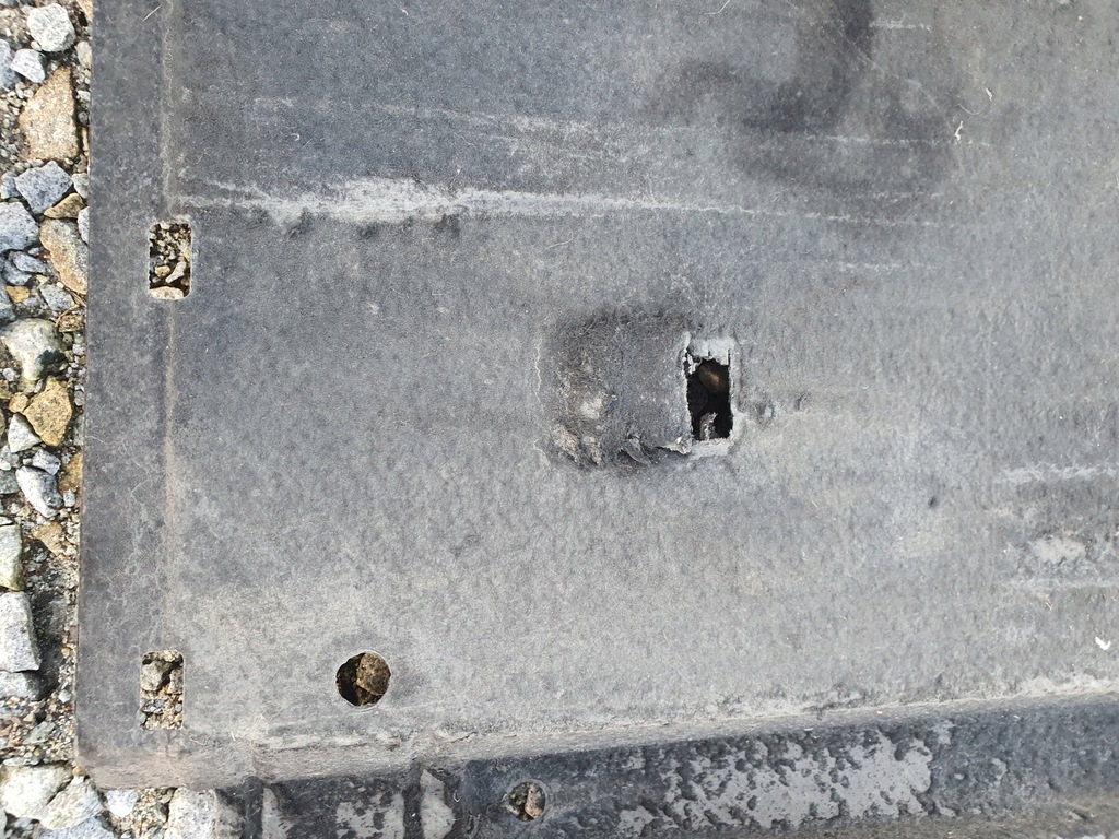 фото №8, Audi a4 b8 a5 s5 защита подвеска против брызговик правая 8k0825208b 22-1