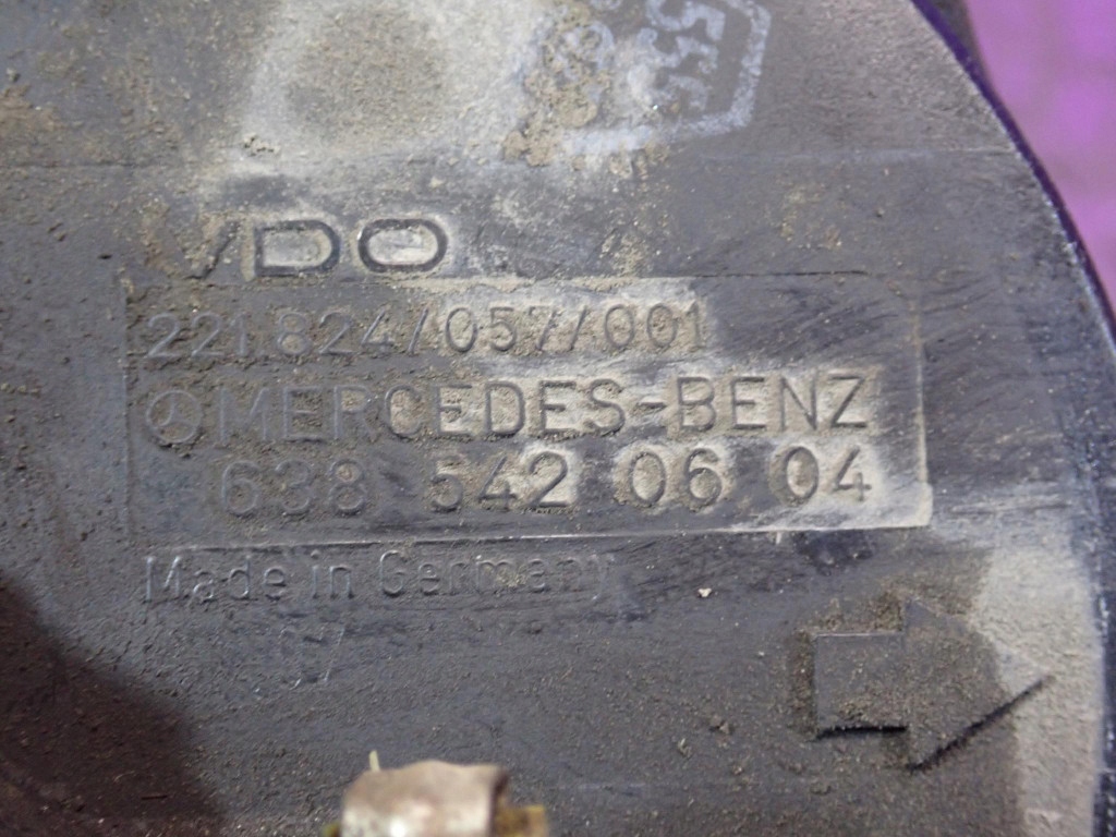 Mercedes vito w638 96-03 2.3 td 98km датчик паливної  поплавок 6385420604 4 pin Зі Шроту