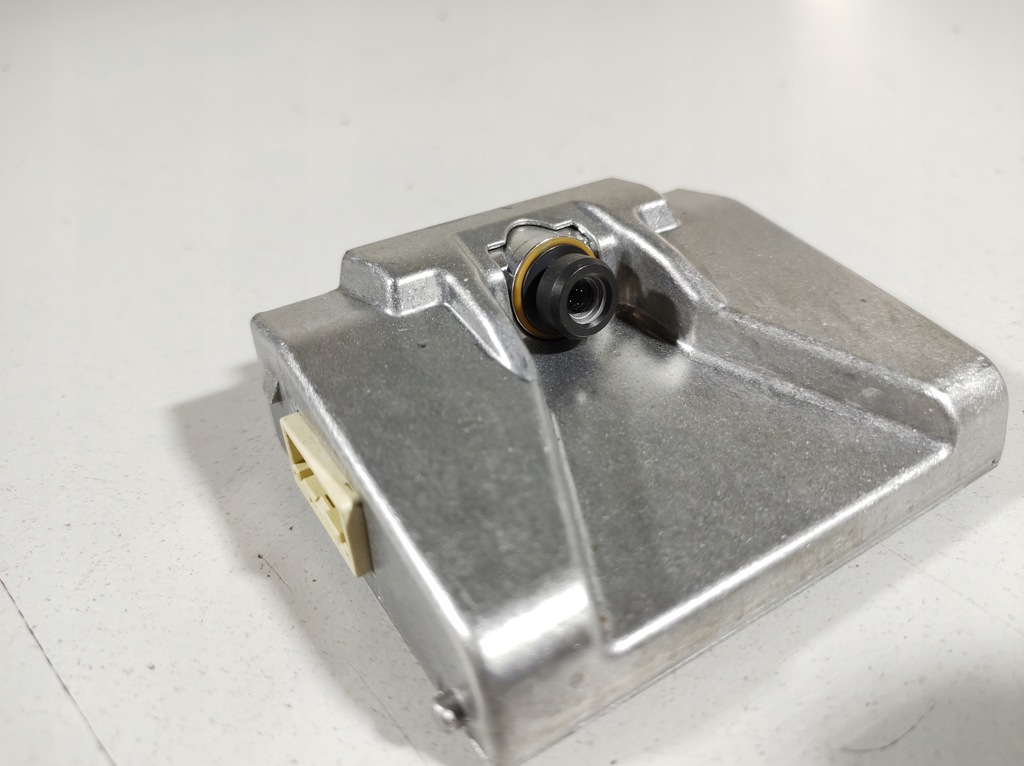 фото №7, Hyundai ioniq 17r- камера перед