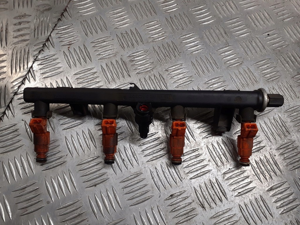 фото №1, Молдинг впрыскная alfa romeo 147 0280151048