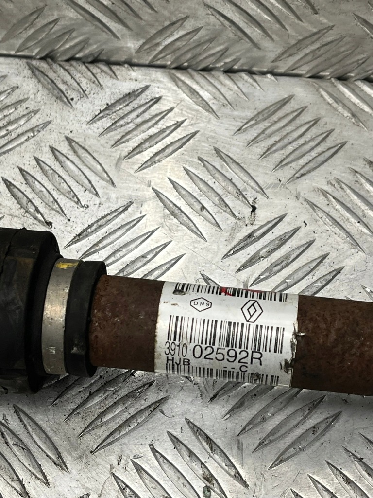 Приводной вал правая  перед правый  передняя renault captur 2 2 1.3 tce 391002592r Недорого