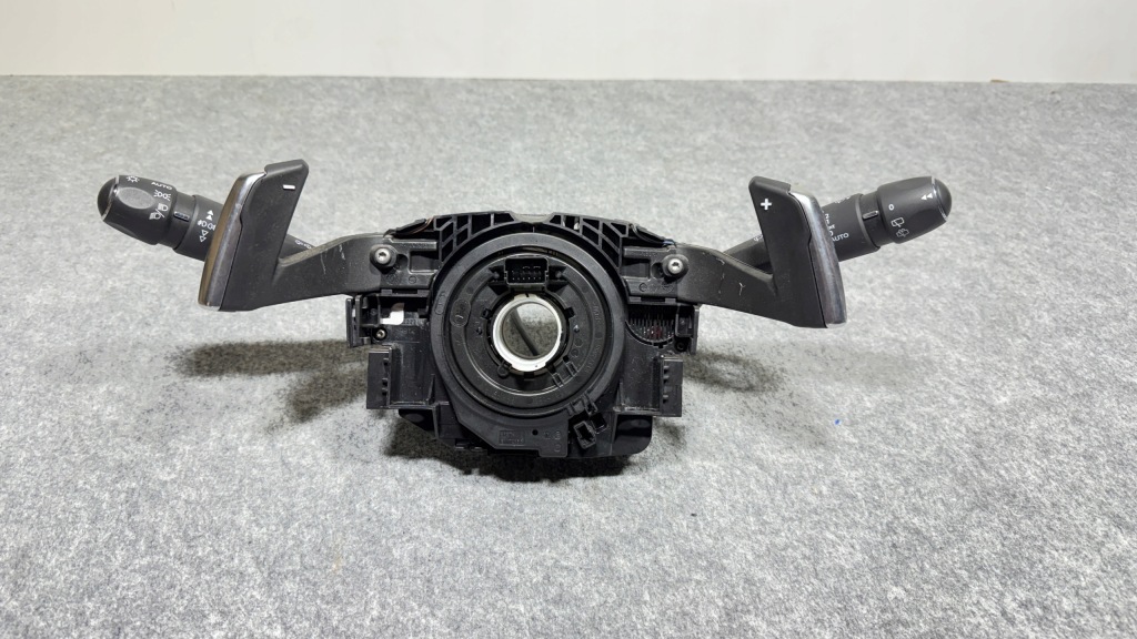 фото №1, Перемикач комбінований стрічка пелюстки перемикання peugeot 2008 i 96756731zd