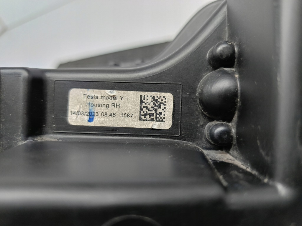 Tesla model y my 20-протитуманна фара drl правий фара протитуманна led 1507933-00-c Недорого