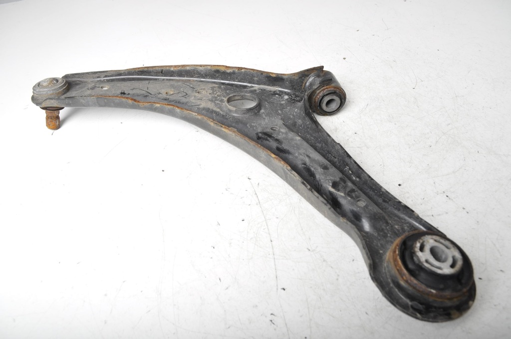 фото №5, Ford fiesta mk8 рычаг правый перед