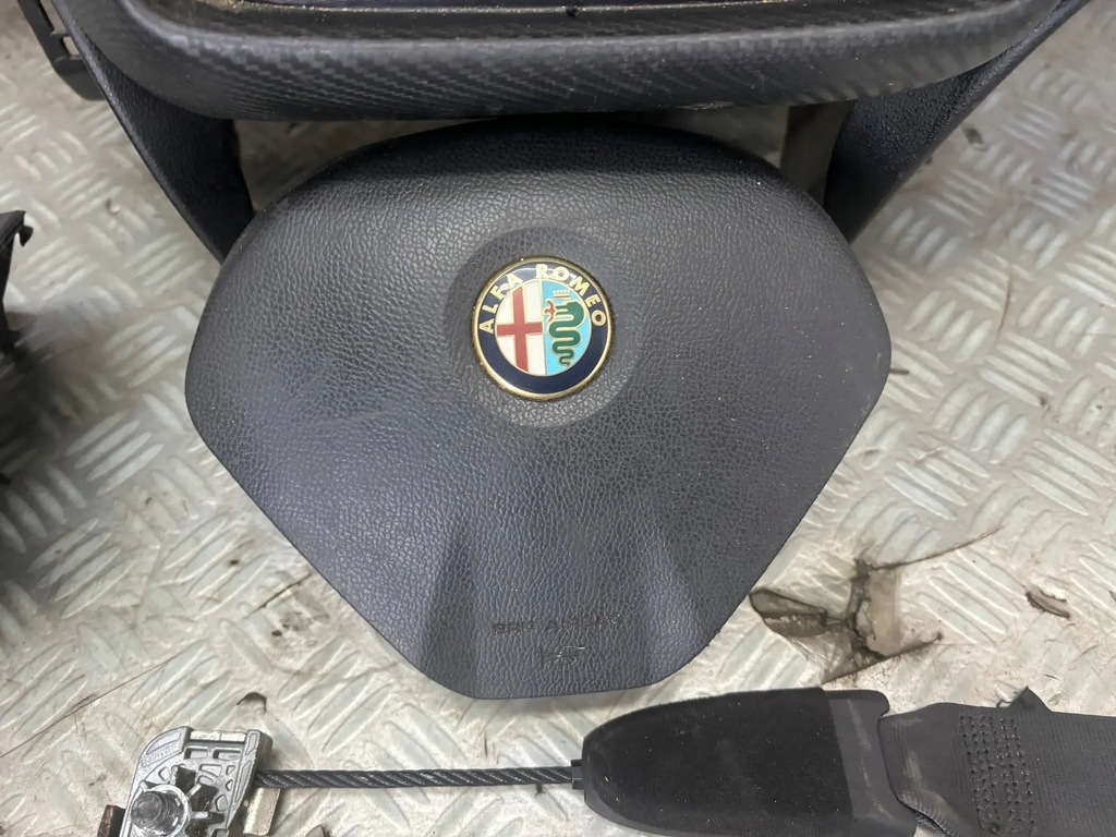 фото №6, Панель приладів консоль подушка безпеки ремені натягувачі комплект alfa romeo mito