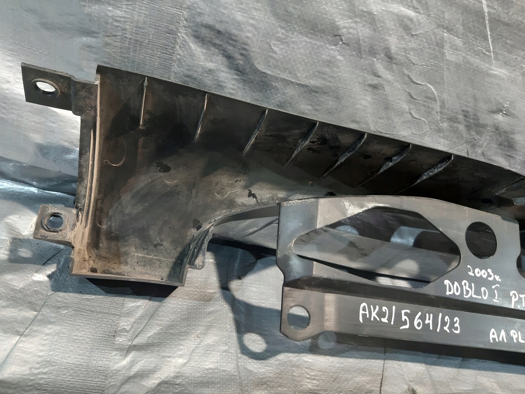 фото №12, Fiat doblo i захист кронштейн лампи правий задня 735281888