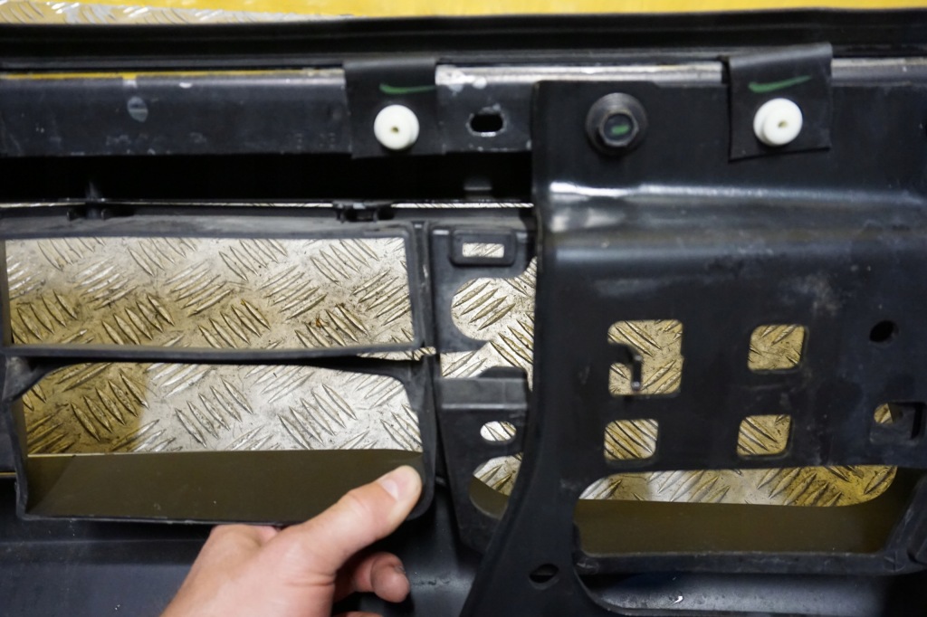 Nissan titan xd 2020 - 2023 бампер перед передній решітка америка Зі Шроту