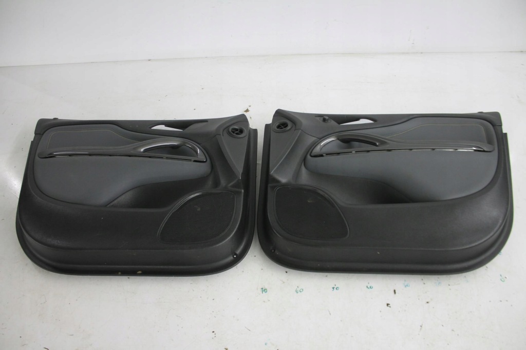 фото №1, Обшивка левый перед передний opel zafira c 12-19