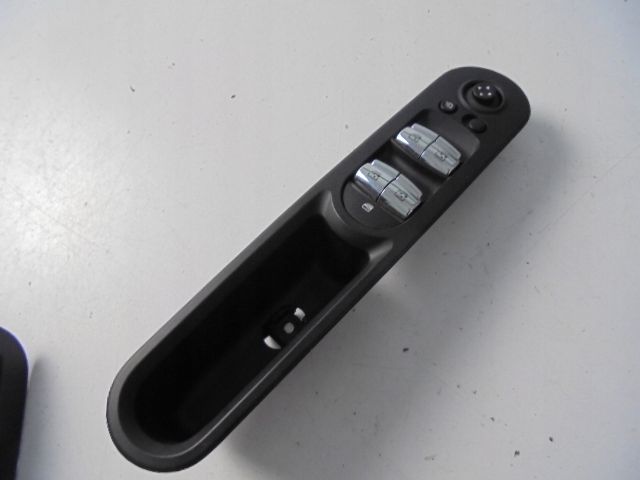 фото №1, Панель окон левый перед mini f54 clubman lift 21 r