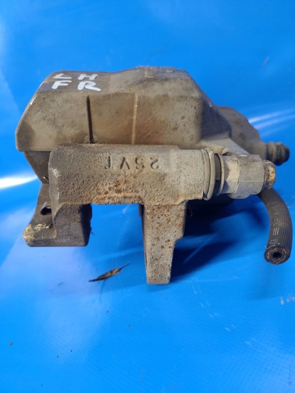 фото №5, Суппорт тормозной przed. lew. toyota prius - 30 09-17-4775047060